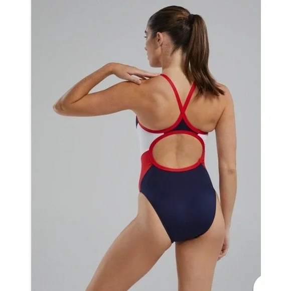 TYR Women's MEDIUM (34) TYR Durafast Elite® Diamondfit‎ Swimsuit in USA - Picture 2 of 4